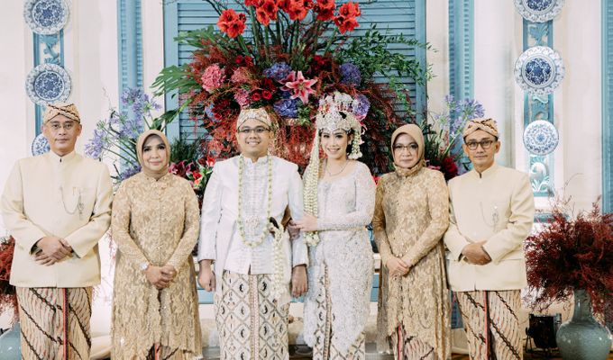Wedding attire (mother/sister of the bride, kebaya akad, resepsi) by Diguci Design Studio - 001 Wedding attire (mother/sister of the bride, kebaya akad, resepsi) by Diguci Design Studio - 001