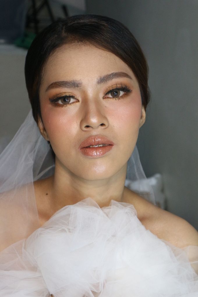 Classic Gold Tone For Holy Matrimony by Hana Gloria MUA - 006