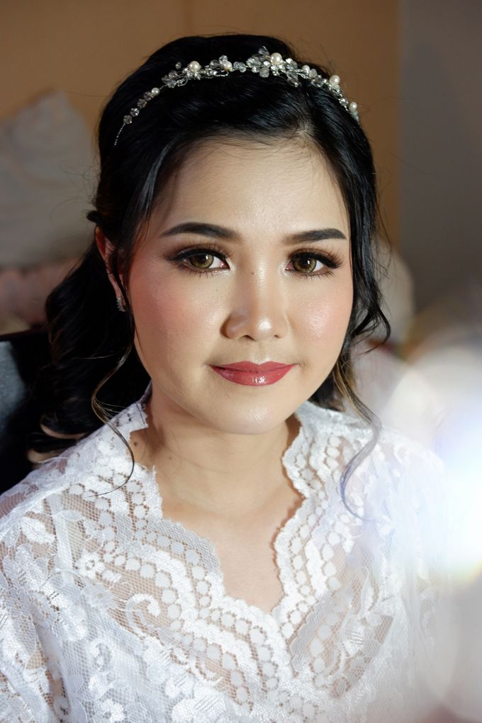 Wedding Day of Julie by Nike Makeup & Hairdo - 003