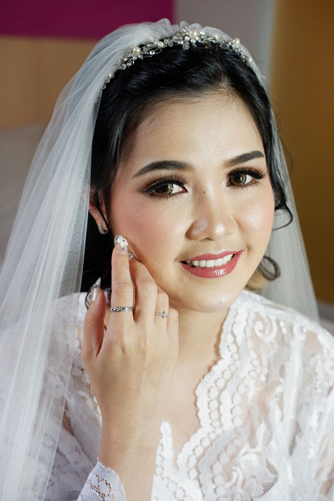 Wedding Day of Julie by Nike Makeup & Hairdo - 005