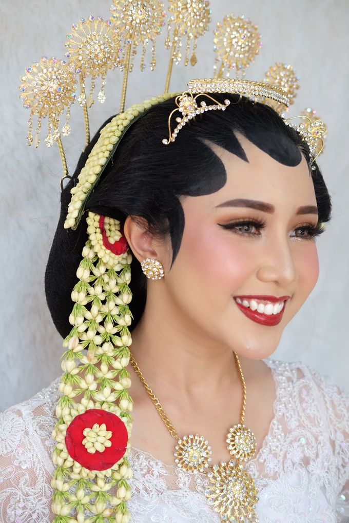 Adinda , Javanese Bride by Chindra Tansil  - 008