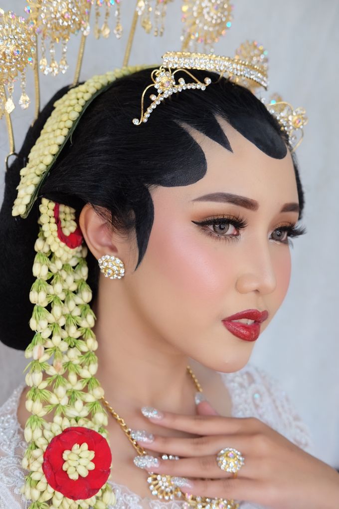 Adinda , Javanese Bride by Chindra Tansil  - 001