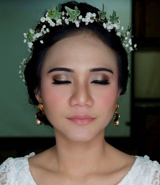 Garden Wedding - Windy by Arini Makeup Artist - 002 Garden Wedding - Windy by Arini Makeup Artist - 002