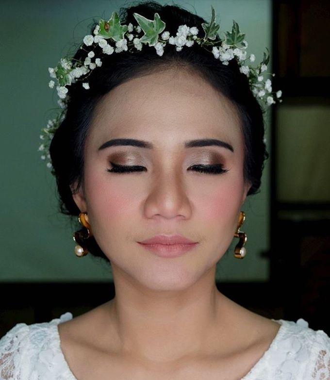 Garden Wedding - Windy by Arini Makeup Artist - 002