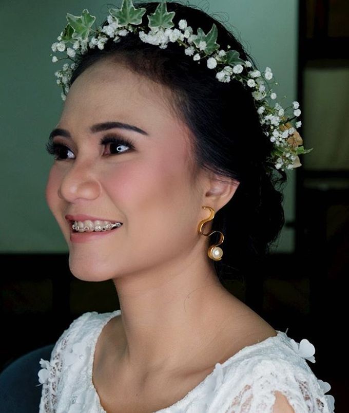 Garden Wedding - Windy by Arini Makeup Artist - 001