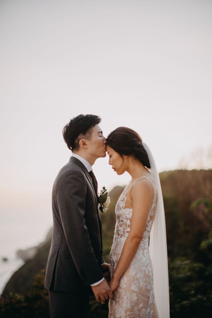 Modern Alfresco Wedding at Alila Uluwatu by Silverdust Decoration - 002