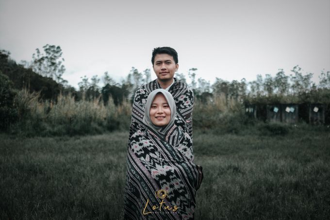 Prewedding Dessy & Fachri by Lotus Photography - 006 Prewedding Dessy & Fachri by Lotus Photography - 006