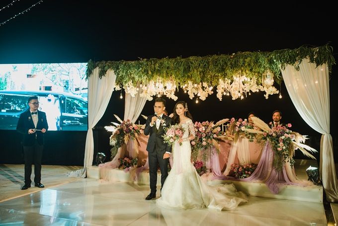 Soft Purple & Lavender Decoration Wedding by Bali Izatta Wedding Planner & Wedding Florist Decorator - 009