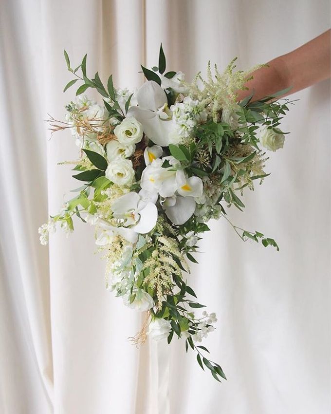 Bridal Bouquets by Floral Magic - 024 Bridal Bouquets by Floral Magic - 024