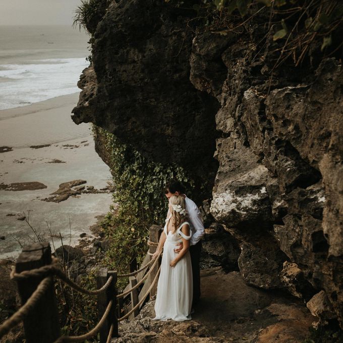 Christopher & Kristlyn - Elopement Day by ILUMINEN - 009 Christopher & Kristlyn - Elopement Day by ILUMINEN - 009