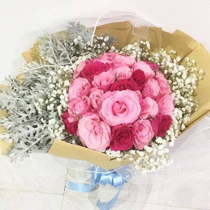 Personal Hand Bouquet by Flowers & Lyrics - 012 Personal Hand Bouquet by Flowers & Lyrics - 012