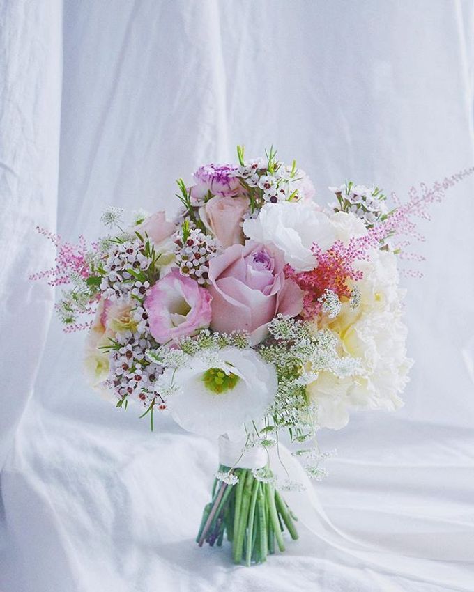 Bridal Bouquet by Flowers and Fables - 011