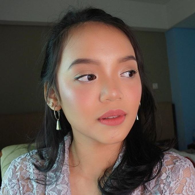 Bridesmaid Make Up by Make Up by Mutiara Fallahdani - 003 Bridesmaid Make Up by Make Up by Mutiara Fallahdani - 003