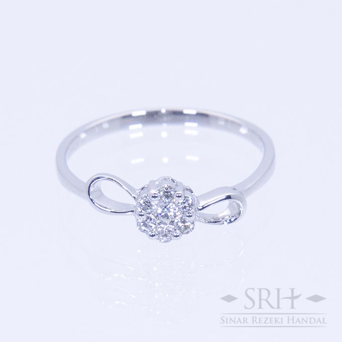 Solitaire With Ribbon Ribbon Solitaire | Indogold | Bridestory