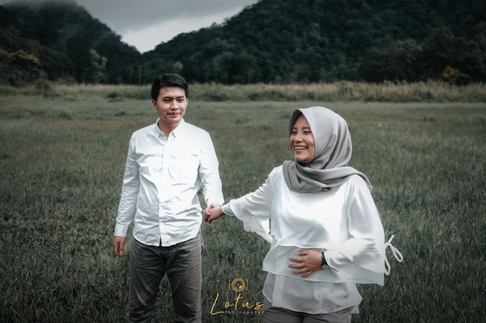 Prewedding Dessy & Fachri by Lotus Photography - 010 Prewedding Dessy & Fachri by Lotus Photography - 010