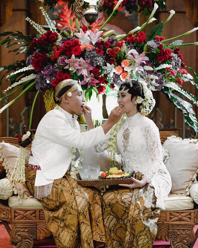 Dayu & Arief by Ans Wedding Service & Priyan Decor - 002 Dayu & Arief by Ans Wedding Service & Priyan Decor - 002