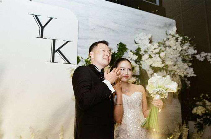 Candid Wedding Analog - Yosa & Keke by Kaye Brothers Tailor - 027