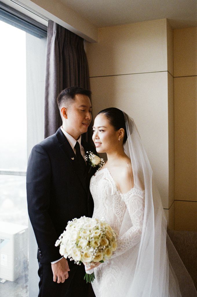 Candid Wedding Analog - Yosa & Keke by Kaye Brothers Tailor - 006