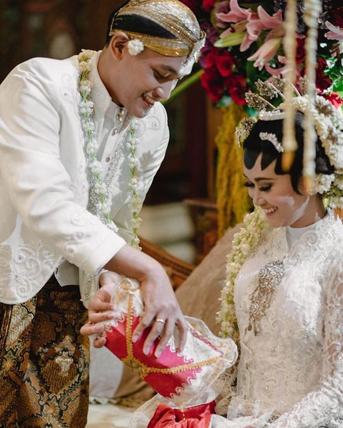 Dayu & Arief by Ans Wedding Service & Priyan Decor - 003 Dayu & Arief by Ans Wedding Service & Priyan Decor - 003