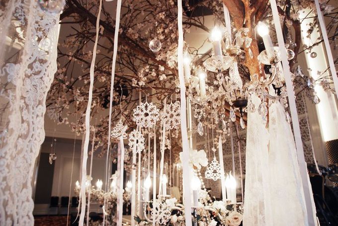 Multitude of white covers a multitude of sins by Tea Rose Wedding Designer - 001 Multitude of white covers a multitude of sins by Tea Rose Wedding Designer - 001