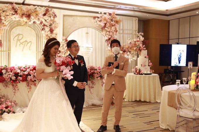 Entertainment jazz wedding at westin hotel jakarta - Double V entertainment by Double V Entertainment - 003 Entertainment jazz wedding at westin hotel jakarta - Double V entertainment by Double V Entertainment - 003