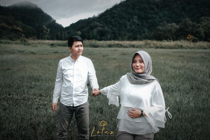 Prewedding Dessy & Fachri by Lotus Photography - 011 Prewedding Dessy & Fachri by Lotus Photography - 011