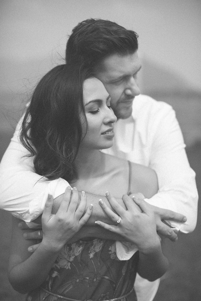 Nature Pond Romantic Prewedding Session by Kanvela - 011 Nature Pond Romantic Prewedding Session by Kanvela - 011