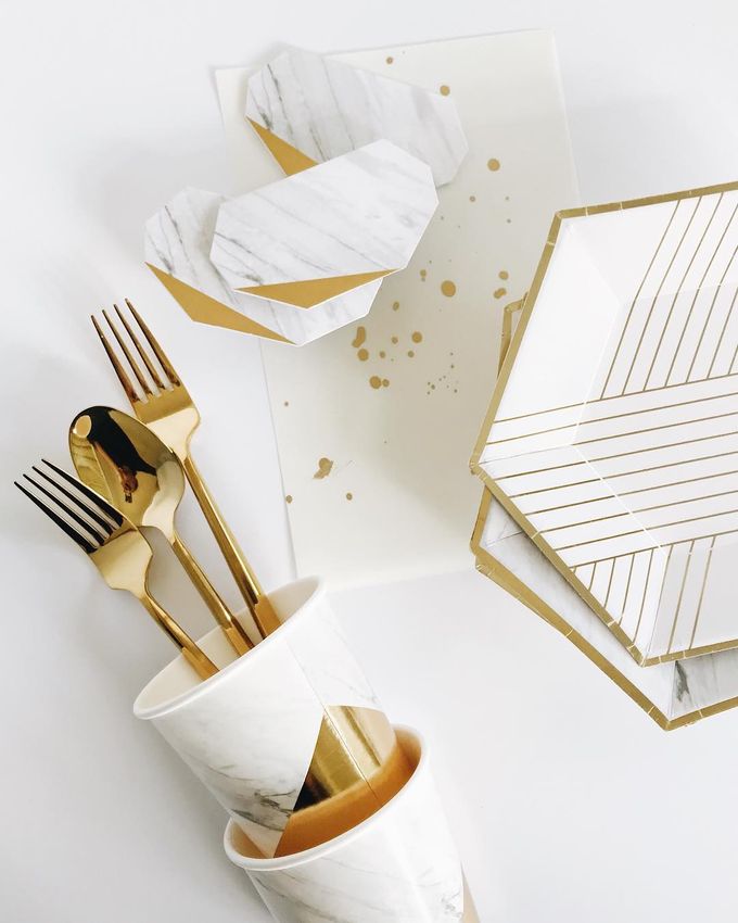 Blanc Collection by Party Modern - 005 Blanc Collection by Party Modern - 005