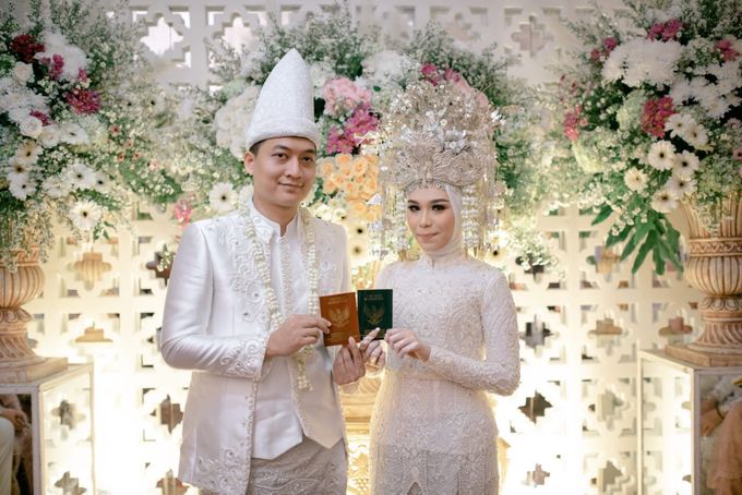 The Wedding of Ega & Hanafi by LigArt Photography - 002