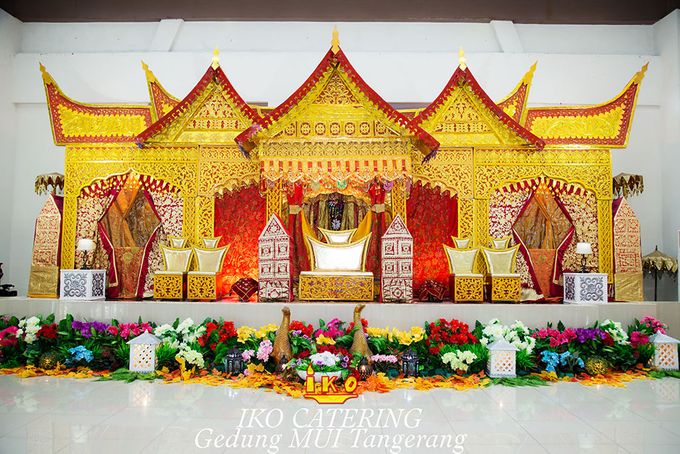Dekorasi Pelaminan by IKO Catering Service dan Paket Pernikahan - 014 Dekorasi Pelaminan by IKO Catering Service dan Paket Pernikahan - 014