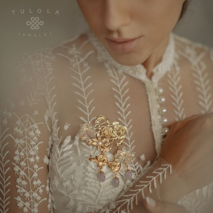 Bridal Collection "Mantra Cinta" by saptodjojokartiko bride - 007