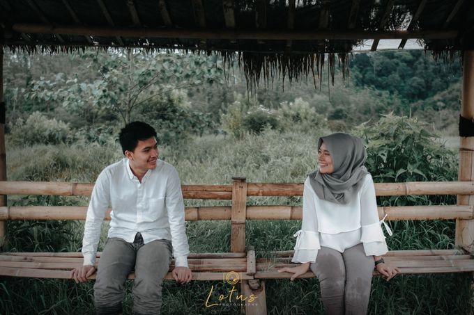 Prewedding Dessy & Fachri by Lotus Photography - 013 Prewedding Dessy & Fachri by Lotus Photography - 013