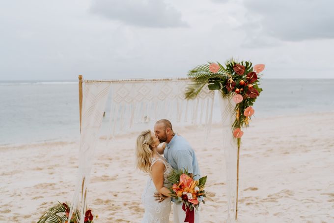 Katherine & Shawn's Wedding At Nusa Dua Beach by Amora Bali Weddings - 028 Katherine & Shawn's Wedding At Nusa Dua Beach by Amora Bali Weddings - 028
