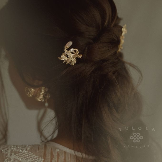 Bridal Collection "Mantra Cinta" by saptodjojokartiko bride - 008