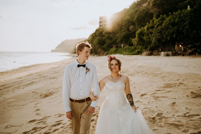 Kloe & Lochy's Wedding Celebration At Nusa Dua, Bali by Amora Bali Weddings - 029 Kloe & Lochy's Wedding Celebration At Nusa Dua, Bali by Amora Bali Weddings - 029