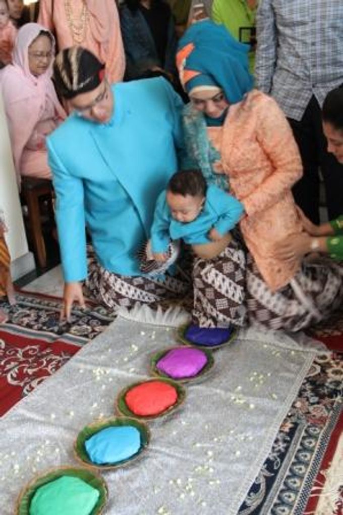 Carlo Tedhak Siten by Arum Ndalu Sanggar Rias Pengantin - 005 Carlo Tedhak Siten by Arum Ndalu Sanggar Rias Pengantin - 005