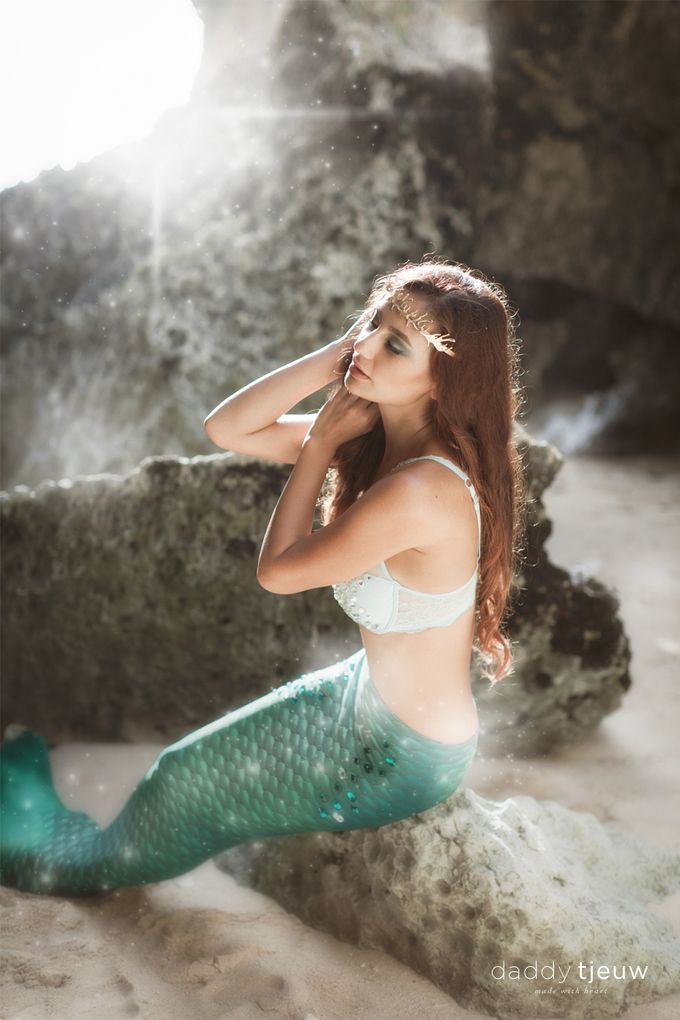 MERMAID HE SEES LOVE by Daddy Tjeuw Photo - 002