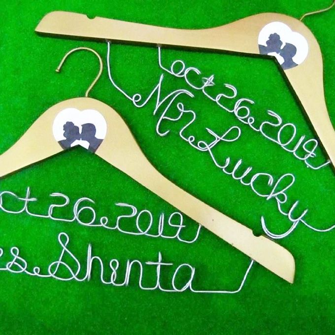 COUPLE HANGERS by Béllicimo Personalized Hanger & Favors - 009