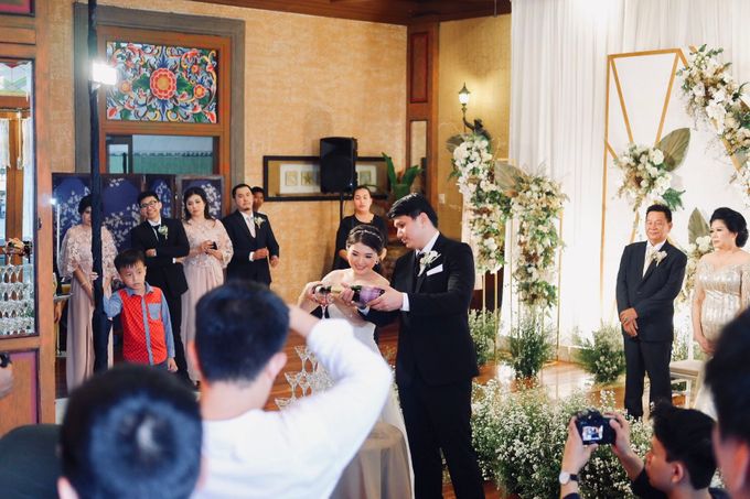 Rio & Lian Wedding by HENRY BRILLIANTO - 008