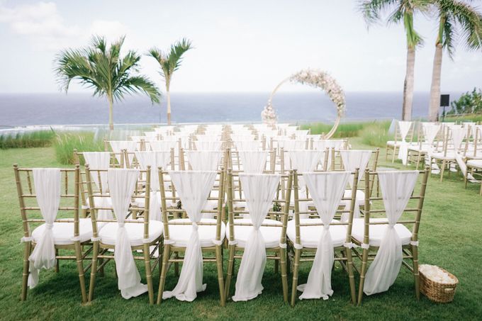 Romantic and Sweet Wedding overlooking the Bali Ocean at Latitude Villa by Silverdust Decoration - 030