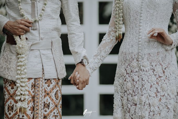 The Wedding Of Yoga Arizona & Widya Amelia by SVARNA by IKAT Indonesia Didiet Maulana - 035 The Wedding Of Yoga Arizona & Widya Amelia by SVARNA by IKAT Indonesia Didiet Maulana - 035