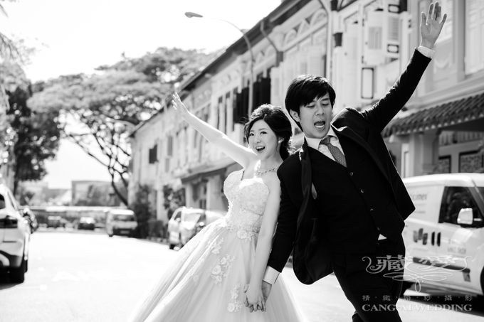 On the casual street by Cang Ai Wedding - 002