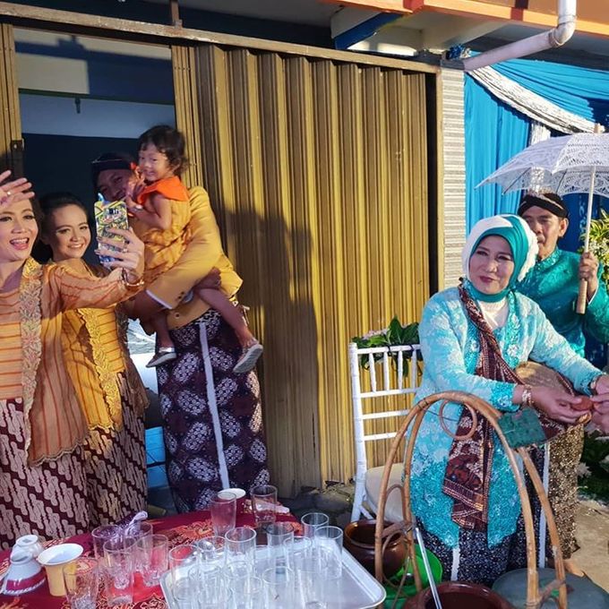 Siraman Calon Pengantin RACHMA dan RACHMAD by JACK HARYANTO MC - 004 Siraman Calon Pengantin RACHMA dan RACHMAD by JACK HARYANTO MC - 004