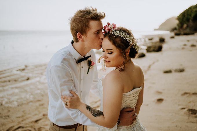 Kloe & Lochy's Wedding Celebration At Nusa Dua, Bali by Amora Bali Weddings - 031 Kloe & Lochy's Wedding Celebration At Nusa Dua, Bali by Amora Bali Weddings - 031