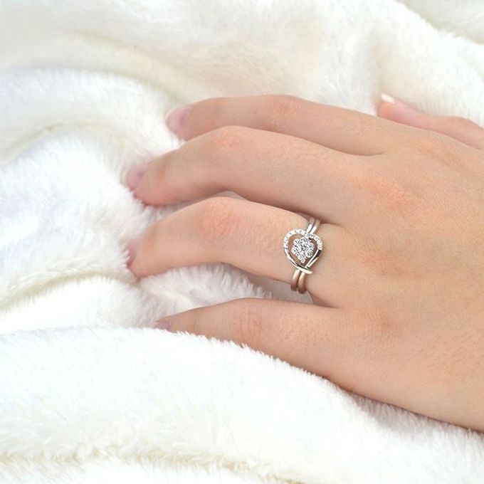 Two in One Engagement Ring by J's Diamond Jewellery - 001 Two in One Engagement Ring by J's Diamond Jewellery - 001