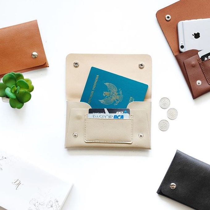Handphone & Card Wallet by David Salim Photography - 002 Handphone & Card Wallet by David Salim Photography - 002