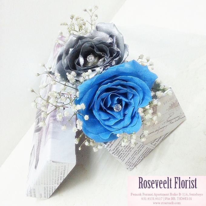Flower in a Box Arrangement by Roseveelt Florist - 007 Flower in a Box Arrangement by Roseveelt Florist - 007