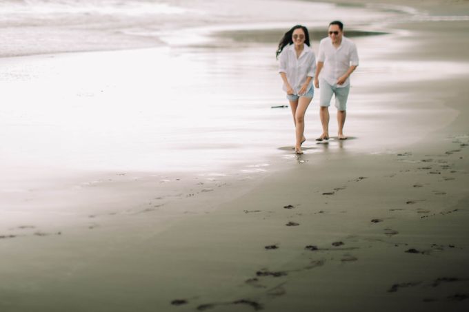 PRE - WEDDING DANIEL & KARINA BY HENOKH WIRANEGARA by All Seasons Photo - 026 PRE - WEDDING DANIEL & KARINA BY HENOKH WIRANEGARA by All Seasons Photo - 026