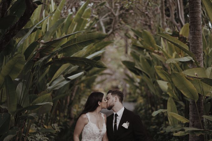 Mindy & Cameron Wedding at W Hotel Bali by AKSA Creative - 036