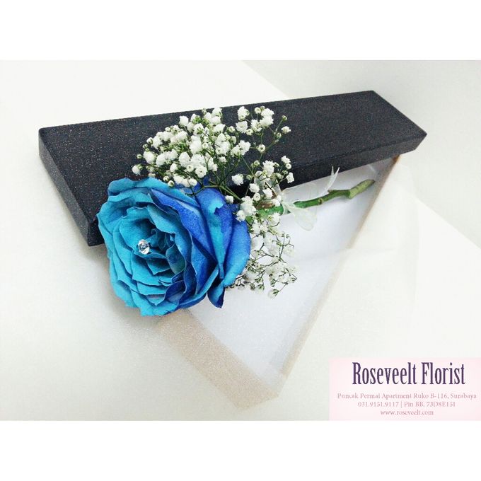 Flower in a Box Arrangement by Roseveelt Florist - 009 Flower in a Box Arrangement by Roseveelt Florist - 009